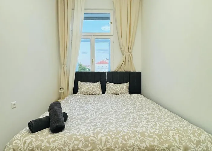 Elegant Private In 4br Near Westbahnhof Appartement